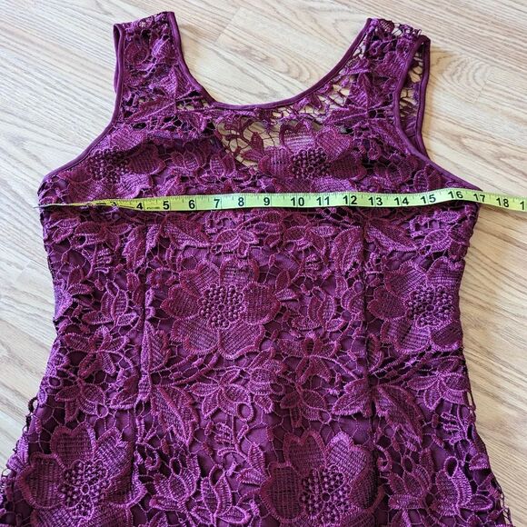 Cherry Red Berry Floral Lace Sleeveless Sweetheart Midi Dress Size Medium - Picture 2 of 5